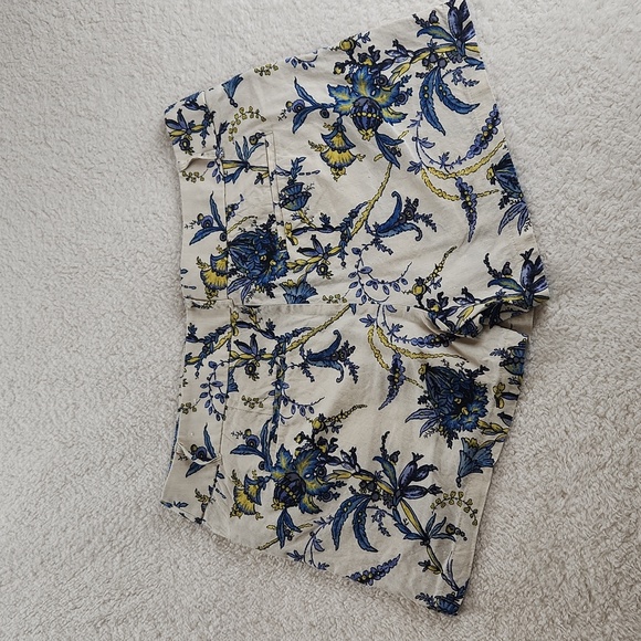ANN TAYLOR LOFT riviera short floral linen size 10 blue yellow cream. So pretty! - Picture 5 of 8
